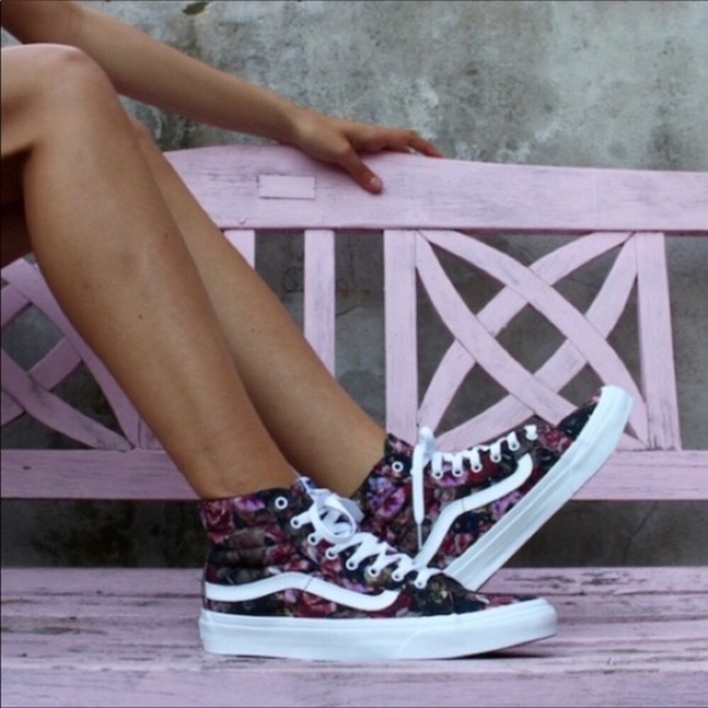 High top Moody Floral Vans 🌸